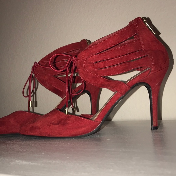Heels - Picture 2 of 2